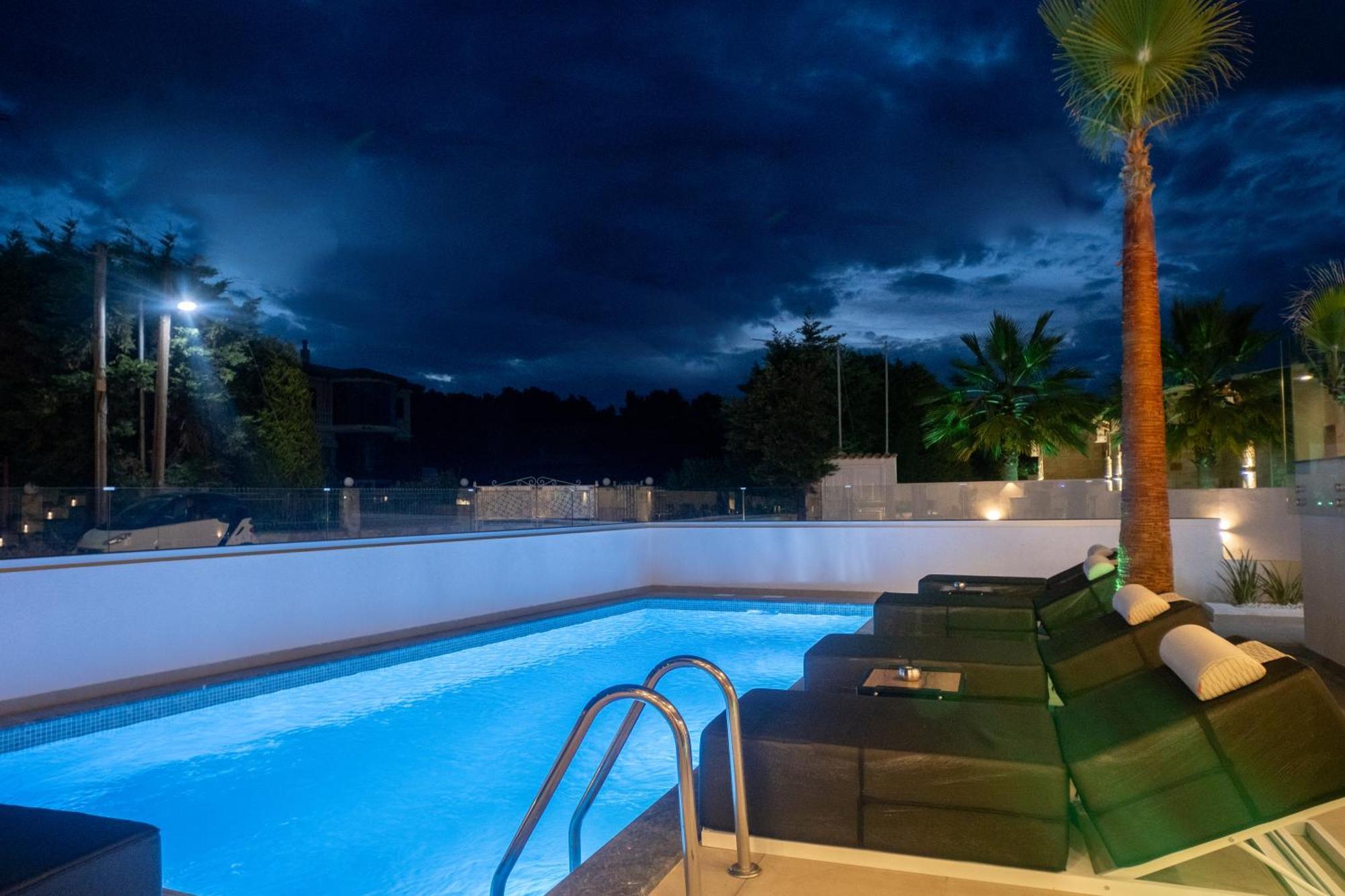 Aparthotel Luminous Luxury Living Kallithea  Exterior foto