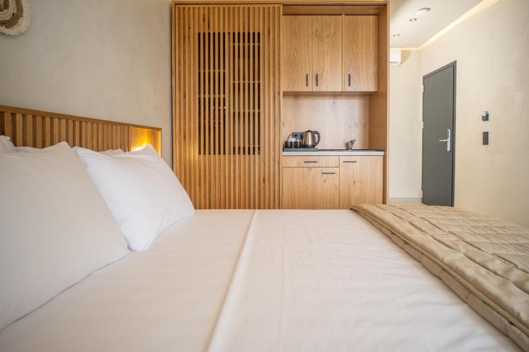 Aparthotel Luminous Luxury Living Kallithea  Exterior foto