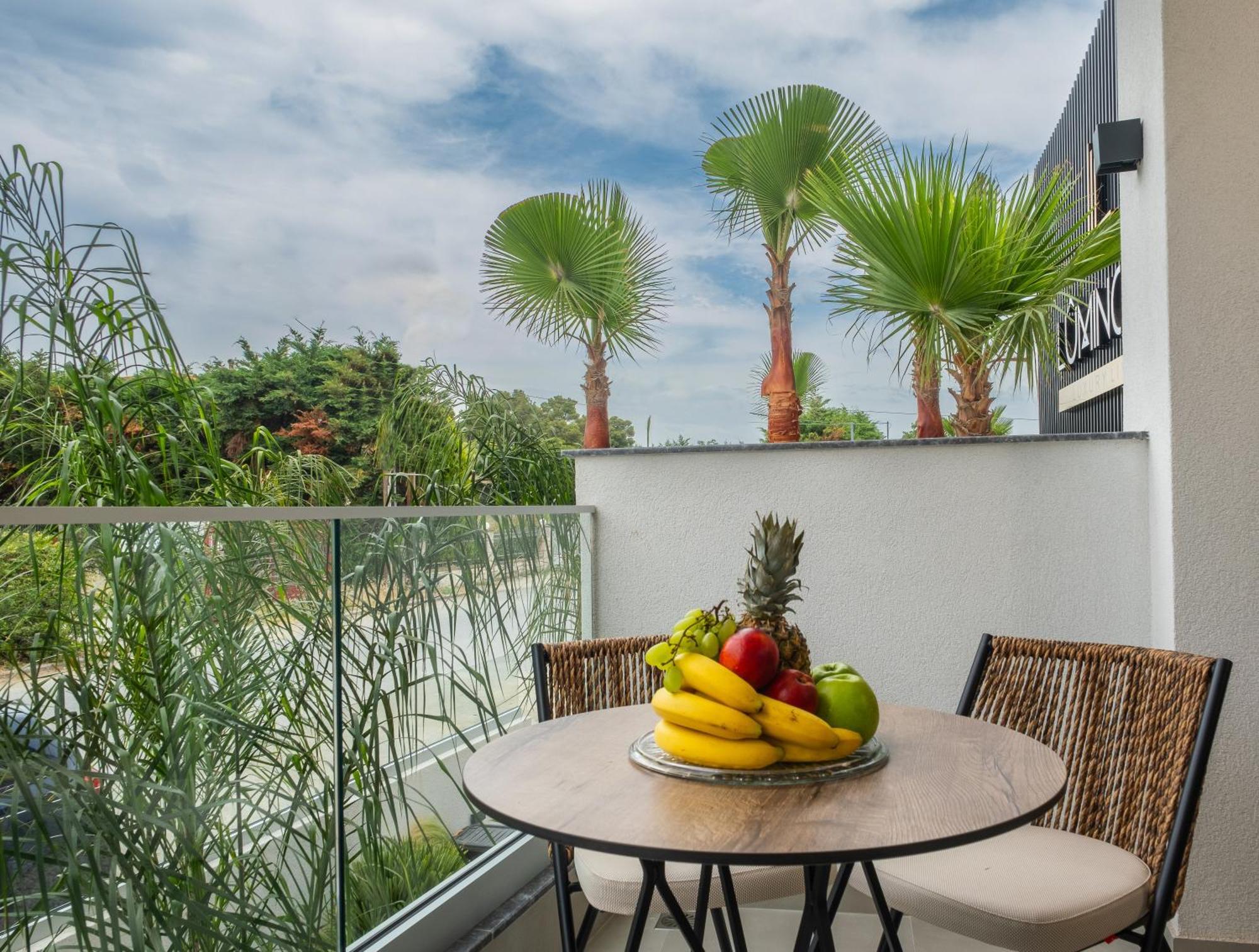 Aparthotel Luminous Luxury Living Kallithea  Exterior foto